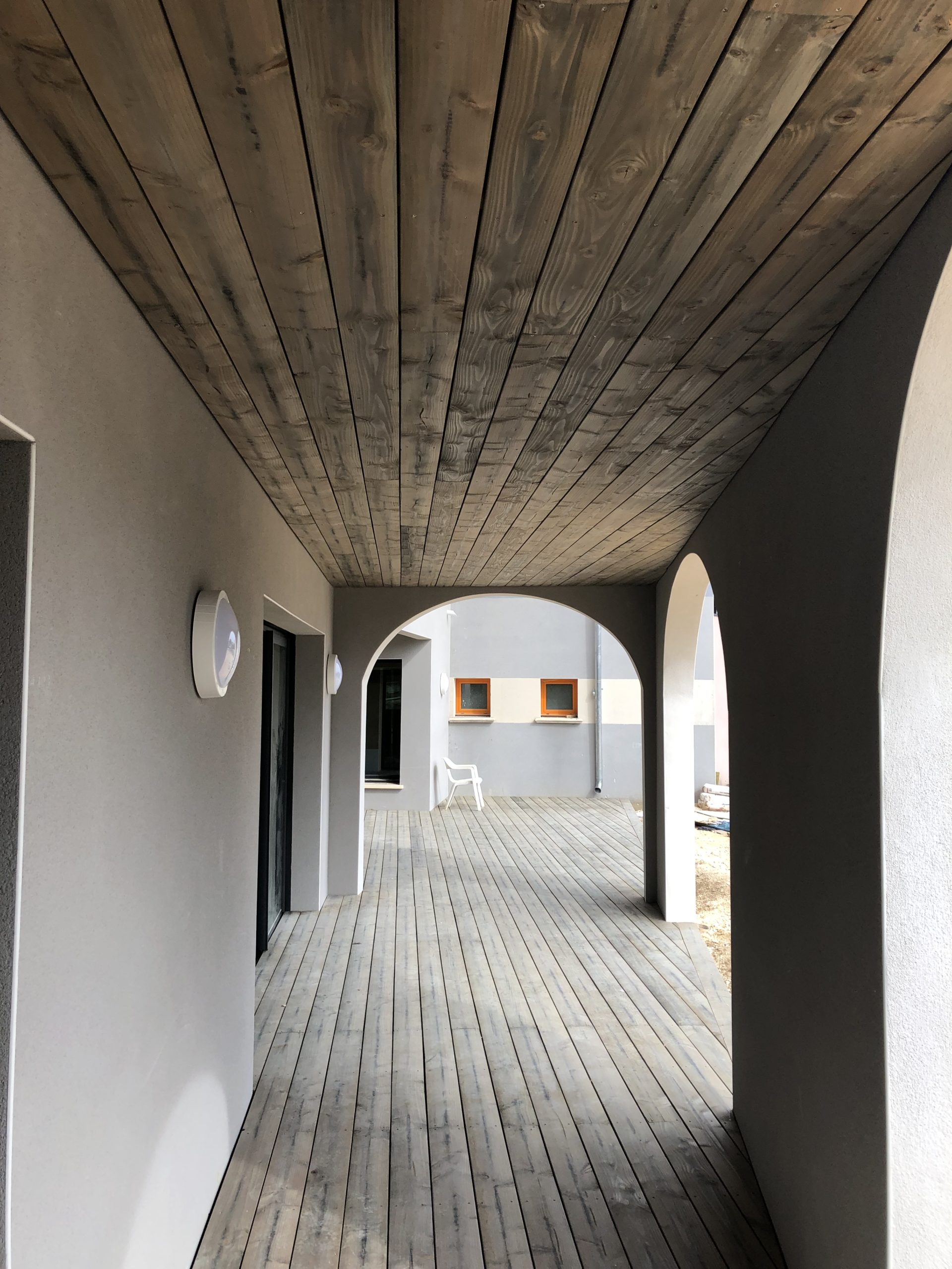 Terrasse et plafonds en bois en Douglas